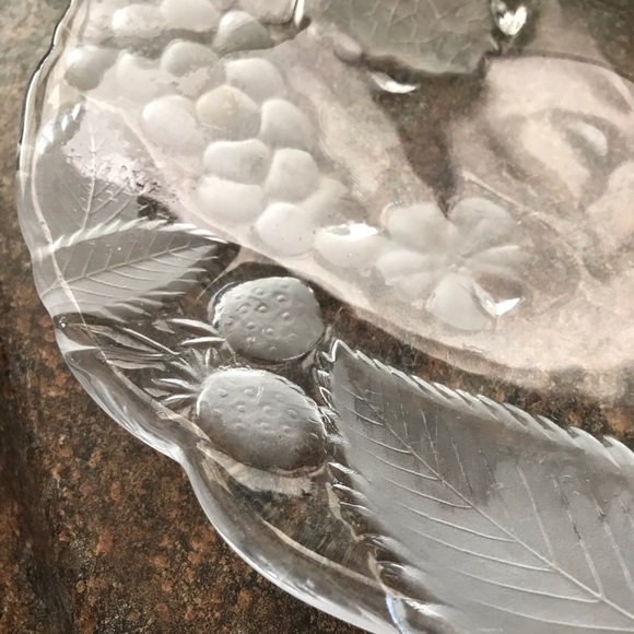 Glass serving dish - Picture 2 of 4